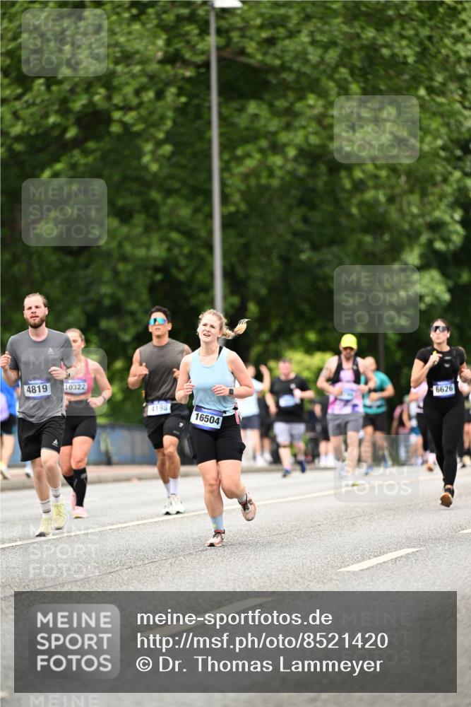 29.06.2025 - hella hamburg halbmarathon Dr. Thomas Lammeyer http://msf.ph/oto/8521420 29.06.2025 10:34:21 Kennedybrücke 1063, 1230, 1661, 2901, 3524, 3573, 4198, 4575, 4819, 6598, 6626, 8048, 10322, 10880 meine-sportfotos.de