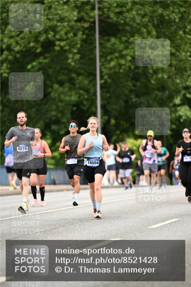29.06.2025 - hella hamburg halbmarathon Dr. Thomas Lammeyer http://msf.ph/oto/8521428 29.06.2025 10:34:22 Kennedybrücke 1063, 1230, 1661, 2901, 3524, 3573, 4198, 4575, 4819, 6598, 6626, 8048, 10322, 10880 meine-sportfotos.de