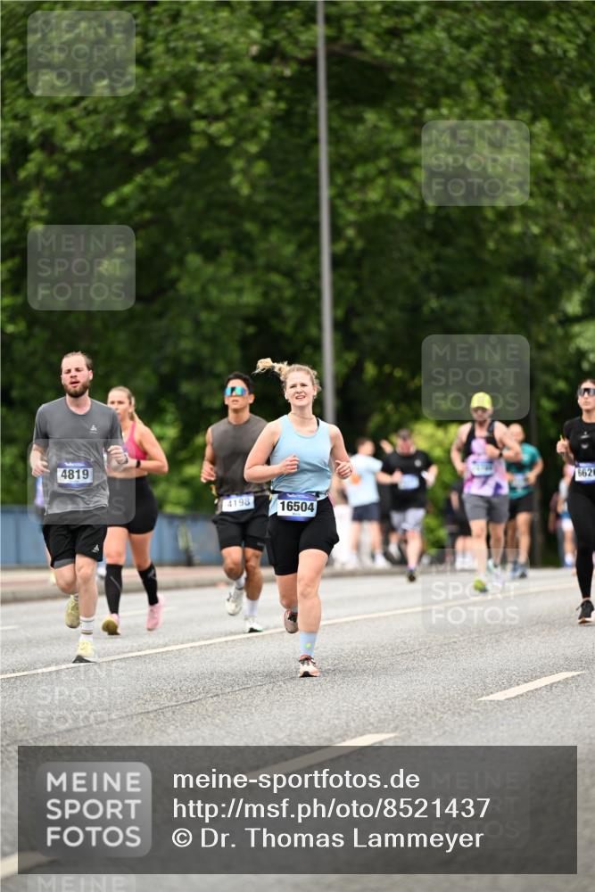 29.06.2025 - hella hamburg halbmarathon Dr. Thomas Lammeyer http://msf.ph/oto/8521437 29.06.2025 10:34:22 Kennedybrücke 1063, 1230, 1661, 2901, 3524, 3573, 4198, 4575, 4819, 6598, 6626, 8048, 10322, 10880 meine-sportfotos.de