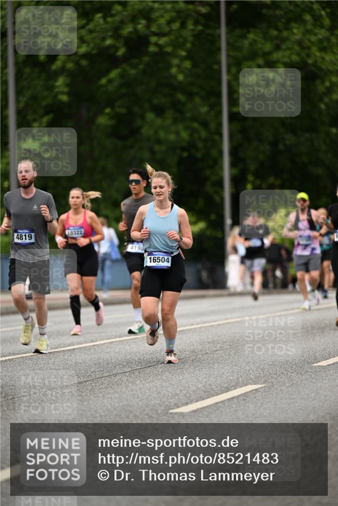 29.06.2025 - hella hamburg halbmarathon Dr. Thomas Lammeyer http://msf.ph/oto/8521483 29.06.2025 10:34:22 Kennedybrücke 1063, 1230, 1661, 2901, 3524, 3573, 4198, 4575, 4819, 6598, 6626, 8048, 10322, 10880 meine-sportfotos.de