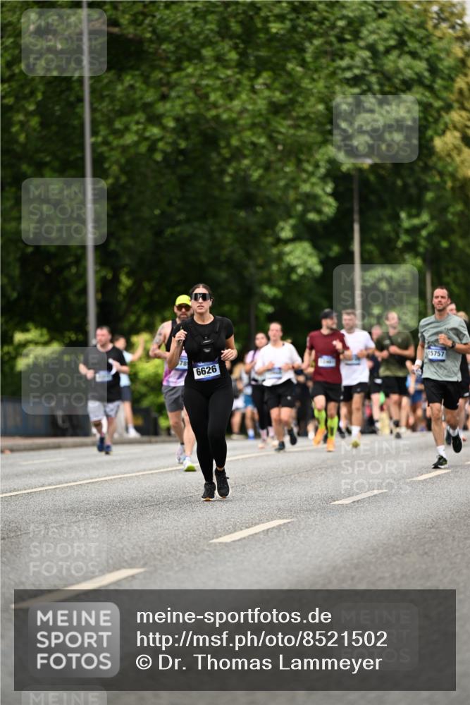 29.06.2025 - hella hamburg halbmarathon Dr. Thomas Lammeyer http://msf.ph/oto/8521502 29.06.2025 10:34:23 Kennedybrücke 1063, 1230, 1661, 2302, 2901, 3524, 3573, 4198, 4575, 4819, 6598, 6626, 8048, 10322, 10880 meine-sportfotos.de