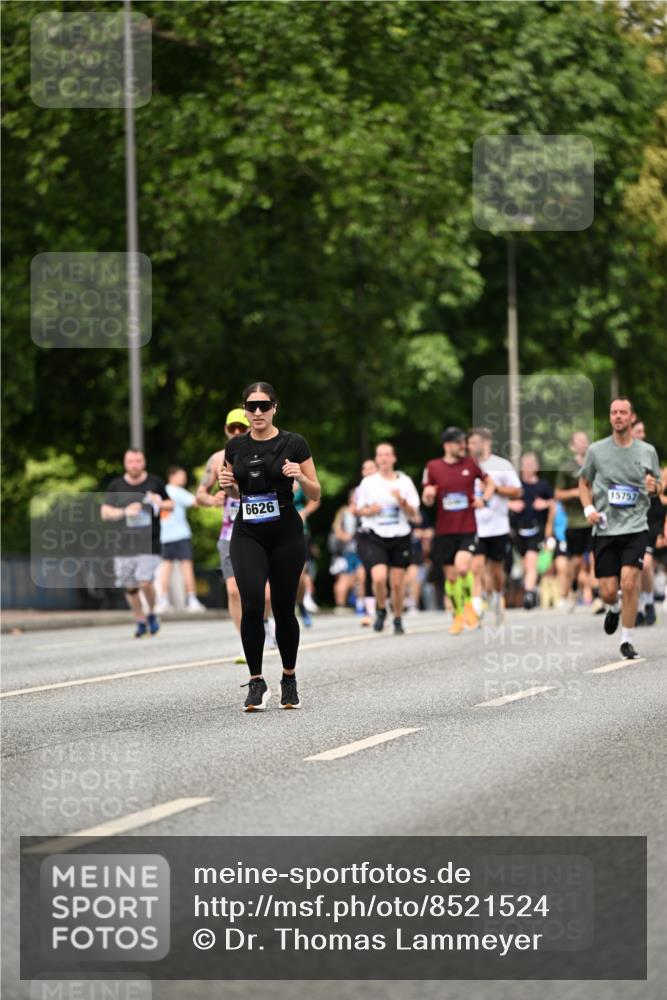 29.06.2025 - hella hamburg halbmarathon Dr. Thomas Lammeyer http://msf.ph/oto/8521524 29.06.2025 10:34:24 Kennedybrücke 1063, 1230, 1661, 2302, 2901, 3524, 3573, 4198, 4575, 4819, 6626, 7517, 8048, 10322, 10880 meine-sportfotos.de