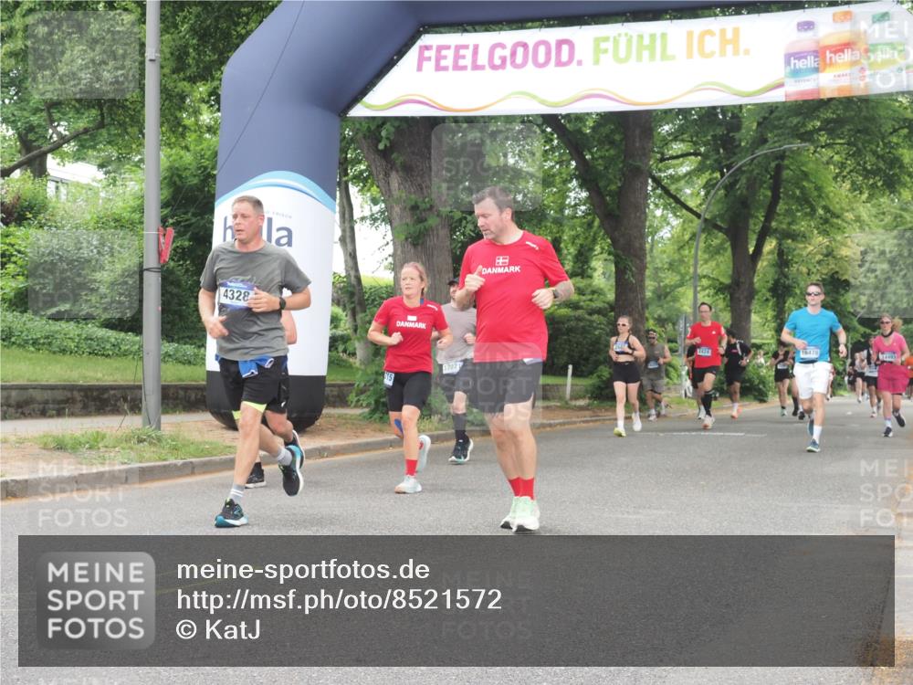 29.06.2025 - hella hamburg halbmarathon KatJ http://msf.ph/oto/8521572 29.06.2025 10:50:11 Zwischen KM18-KM19 4328, 7243 meine-sportfotos.de