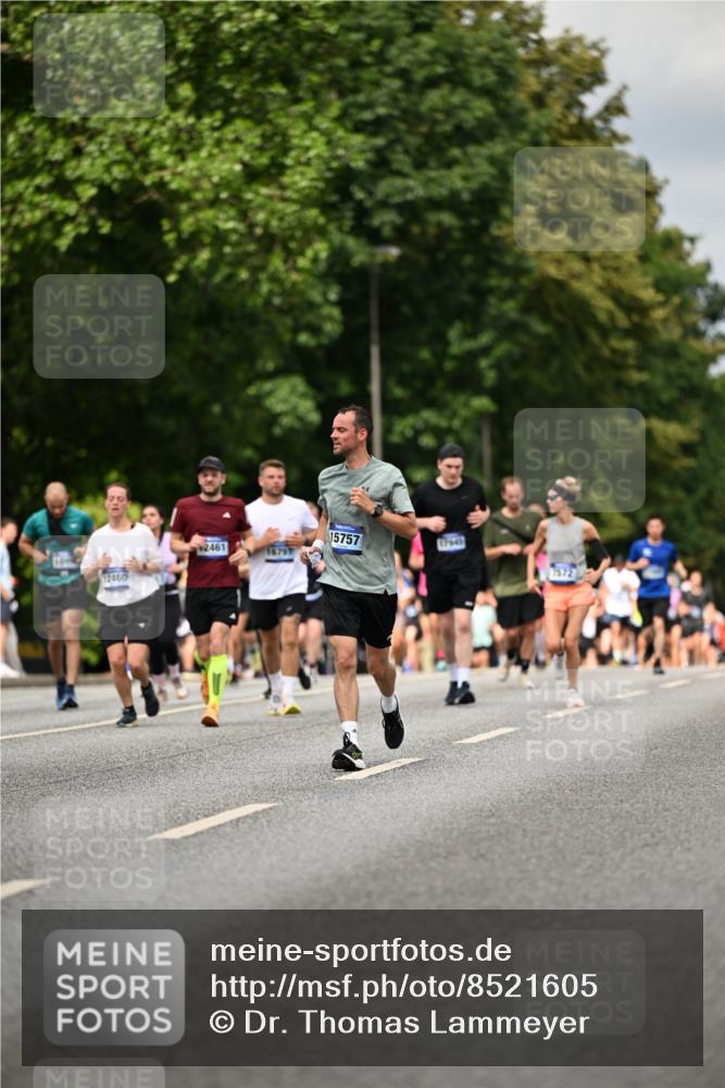 29.06.2025 - hella hamburg halbmarathon Dr. Thomas Lammeyer http://msf.ph/oto/8521605 29.06.2025 10:34:26 Kennedybrücke 1063, 1230, 2302, 2901, 3524, 3573, 4198, 4575, 4819, 6626, 7517, 8048, 9095, 10322, 10880, 10996 meine-sportfotos.de