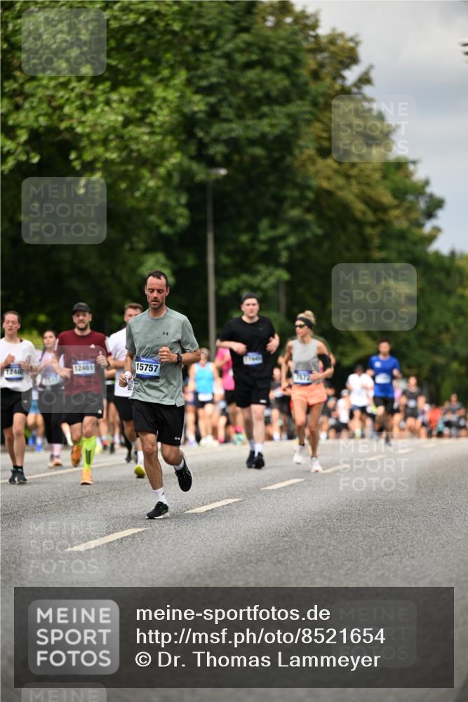 29.06.2025 - hella hamburg halbmarathon Dr. Thomas Lammeyer http://msf.ph/oto/8521654 29.06.2025 10:34:27 Kennedybrücke 1063, 2302, 3524, 3573, 4198, 4575, 4819, 6626, 7517, 8048, 9095, 10322, 10880, 10996 meine-sportfotos.de