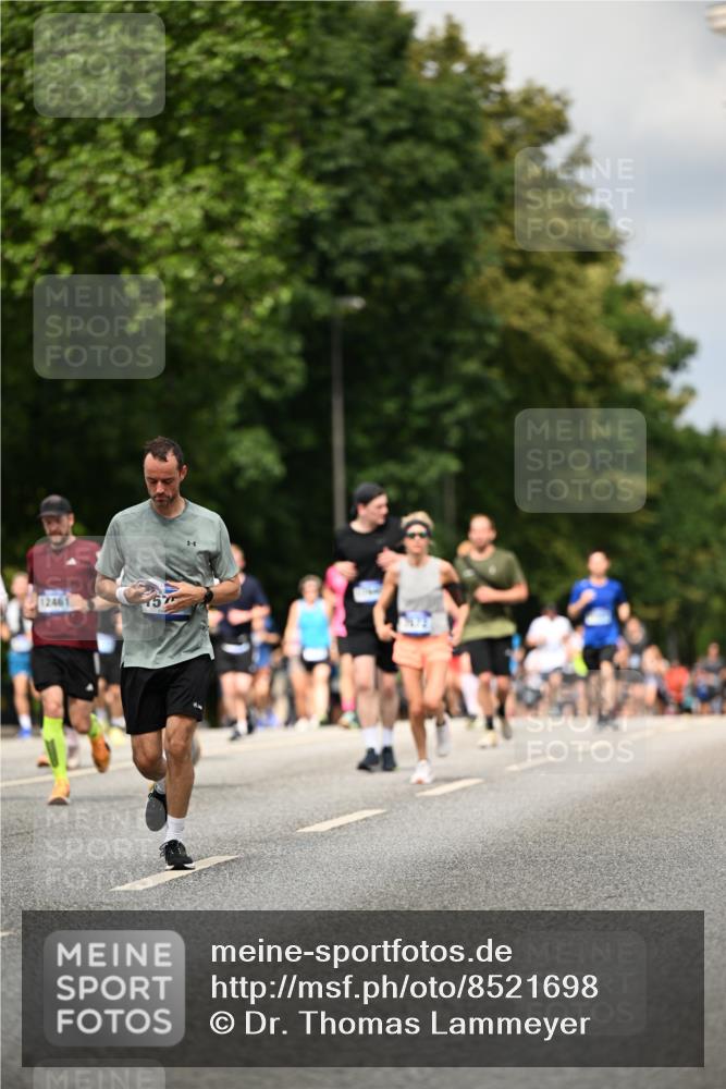 29.06.2025 - hella hamburg halbmarathon Dr. Thomas Lammeyer http://msf.ph/oto/8521698 29.06.2025 10:34:28 Kennedybrücke 1063, 2302, 3524, 3573, 4198, 4575, 4819, 6556, 6626, 7517, 8048, 9095, 10322, 10880, 10996 meine-sportfotos.de