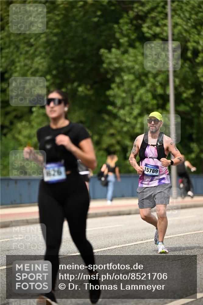 29.06.2025 - hella hamburg halbmarathon Dr. Thomas Lammeyer http://msf.ph/oto/8521706 29.06.2025 10:34:29 Kennedybrücke 1063, 2302, 3524, 3573, 4198, 4819, 6556, 6626, 7517, 8048, 9095, 10322, 10880, 10996 meine-sportfotos.de
