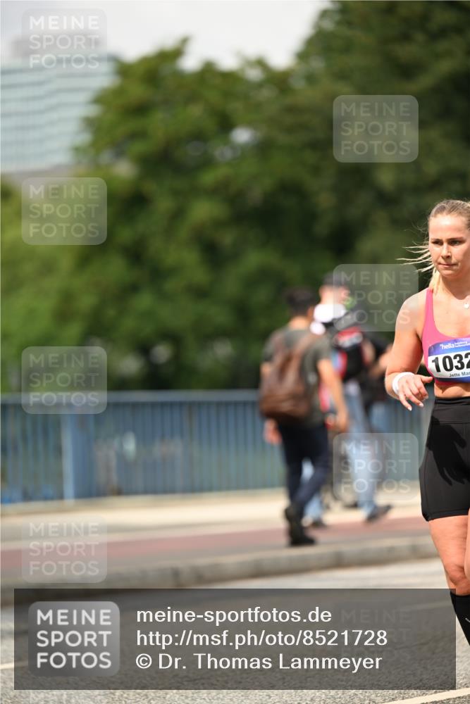 29.06.2025 - hella hamburg halbmarathon Dr. Thomas Lammeyer http://msf.ph/oto/8521728 29.06.2025 10:34:31 Kennedybrücke 1063, 2302, 3524, 3573, 4198, 4819, 6556, 6626, 7517, 8048, 9095, 9830, 10322, 10996 meine-sportfotos.de