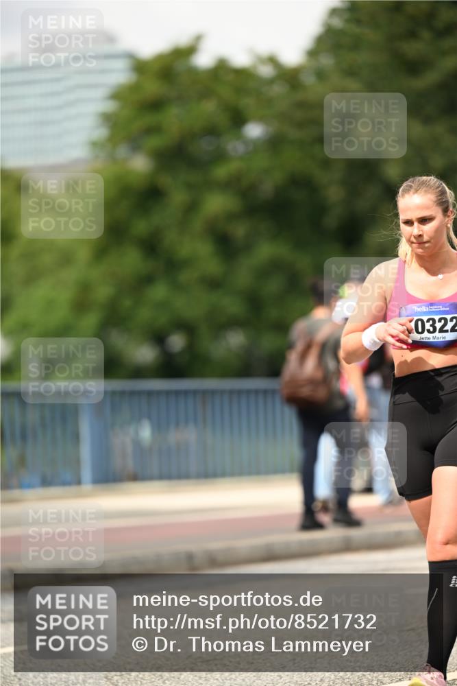 29.06.2025 - hella hamburg halbmarathon Dr. Thomas Lammeyer http://msf.ph/oto/8521732 29.06.2025 10:34:31 Kennedybrücke 1063, 2302, 3524, 3573, 4198, 4819, 6556, 6626, 7517, 8048, 9095, 9830, 10322, 10996 meine-sportfotos.de