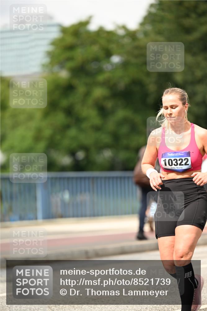 29.06.2025 - hella hamburg halbmarathon Dr. Thomas Lammeyer http://msf.ph/oto/8521739 29.06.2025 10:34:31 Kennedybrücke 1063, 2302, 3524, 3573, 4198, 4819, 6556, 6626, 7517, 8048, 9095, 9830, 10322, 10996 meine-sportfotos.de
