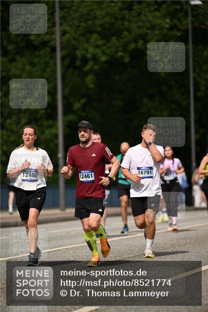 29.06.2025 - hella hamburg halbmarathon Dr. Thomas Lammeyer http://msf.ph/oto/8521774 29.06.2025 10:34:33 Kennedybrücke 2302, 3524, 3573, 4198, 4819, 6556, 6626, 7517, 9095, 9830, 10322, 10996 meine-sportfotos.de
