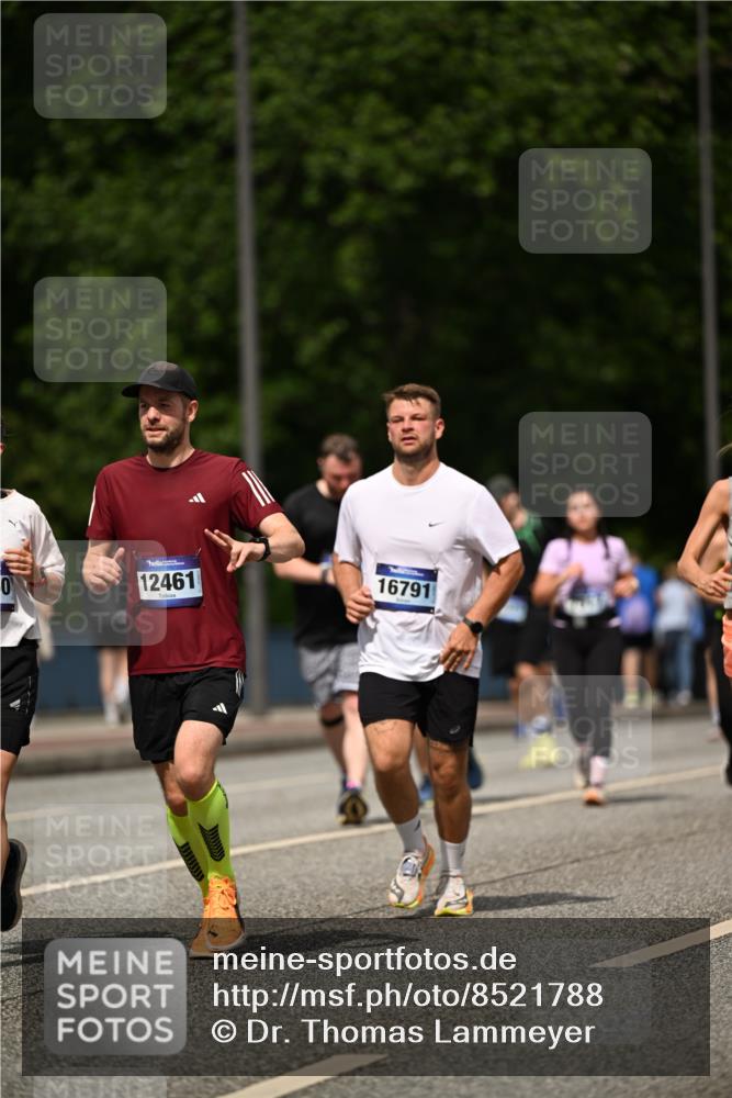 29.06.2025 - hella hamburg halbmarathon Dr. Thomas Lammeyer http://msf.ph/oto/8521788 29.06.2025 10:34:33 Kennedybrücke 2302, 3524, 3573, 4198, 4819, 6556, 6626, 7517, 9095, 9830, 10322, 10996 meine-sportfotos.de