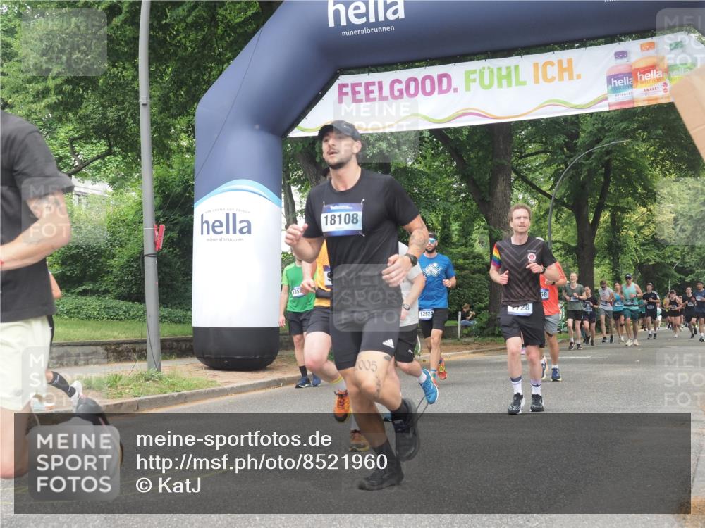 29.06.2025 - hella hamburg halbmarathon KatJ http://msf.ph/oto/8521960 29.06.2025 11:00:08 Zwischen KM18-KM19 1728, 3513, 7158, 7460, 8484 meine-sportfotos.de