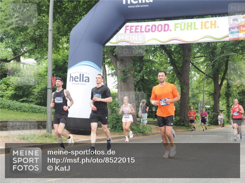 29.06.2025 - hella hamburg halbmarathon KatJ http://msf.ph/oto/8522015 29.06.2025 10:50:25 Zwischen KM18-KM19 1316, 3919, 7717 meine-sportfotos.de