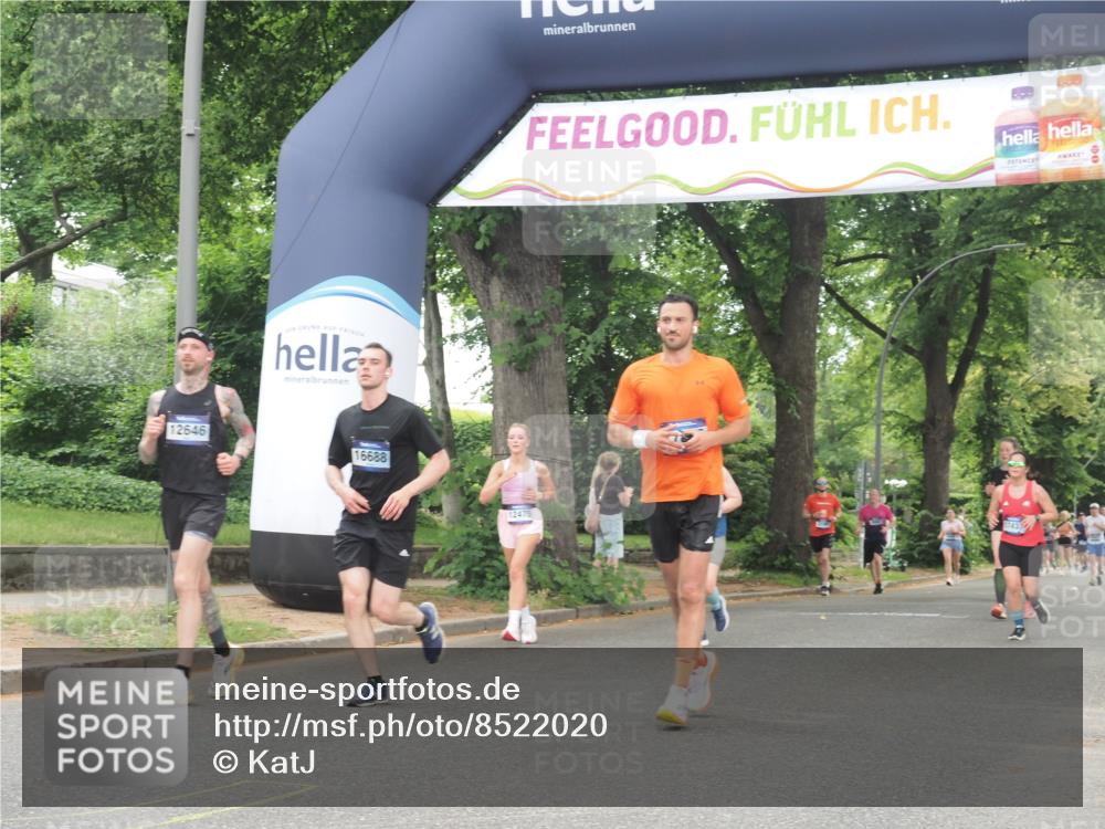 29.06.2025 - hella hamburg halbmarathon KatJ http://msf.ph/oto/8522020 29.06.2025 10:50:26 Zwischen KM18-KM19 1316, 3919 meine-sportfotos.de