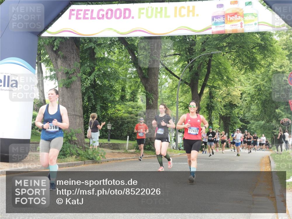 29.06.2025 - hella hamburg halbmarathon KatJ http://msf.ph/oto/8522026 29.06.2025 10:50:27 Zwischen KM18-KM19 1316, 3919 meine-sportfotos.de