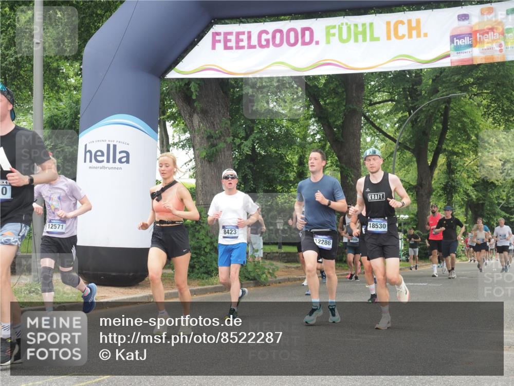 29.06.2025 - hella hamburg halbmarathon KatJ http://msf.ph/oto/8522287 29.06.2025 10:50:38 Zwischen KM18-KM19 2810, 3199, 3663, 4389, 5511, 8423 meine-sportfotos.de