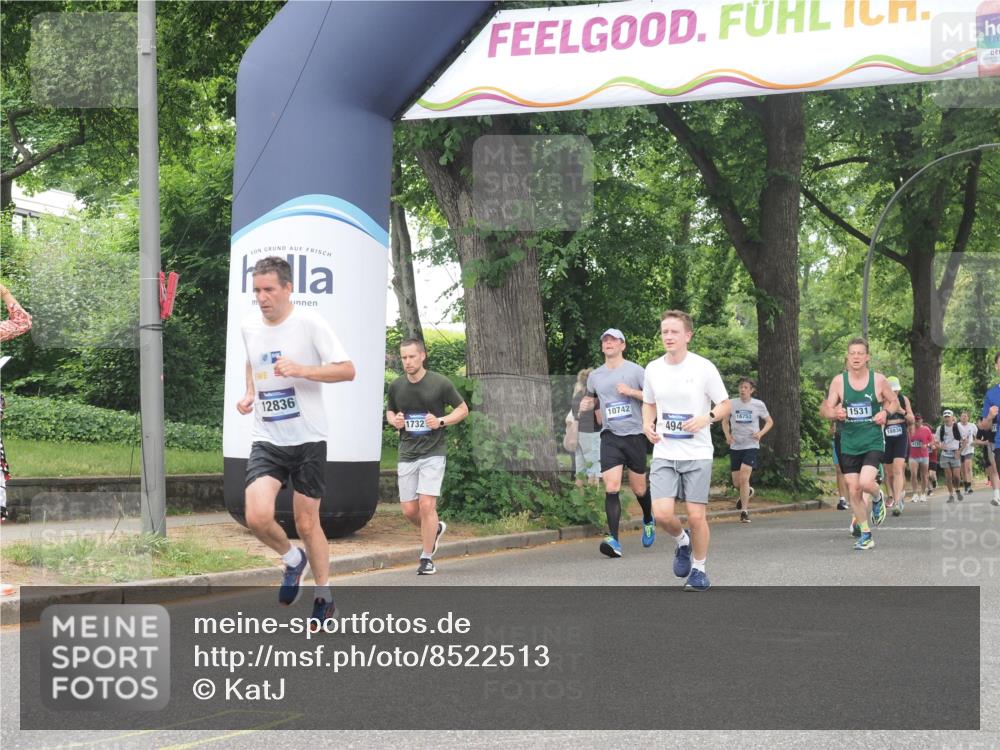 29.06.2025 - hella hamburg halbmarathon KatJ http://msf.ph/oto/8522513 29.06.2025 10:50:49 Zwischen KM18-KM19 1531, 4945, 6966 meine-sportfotos.de