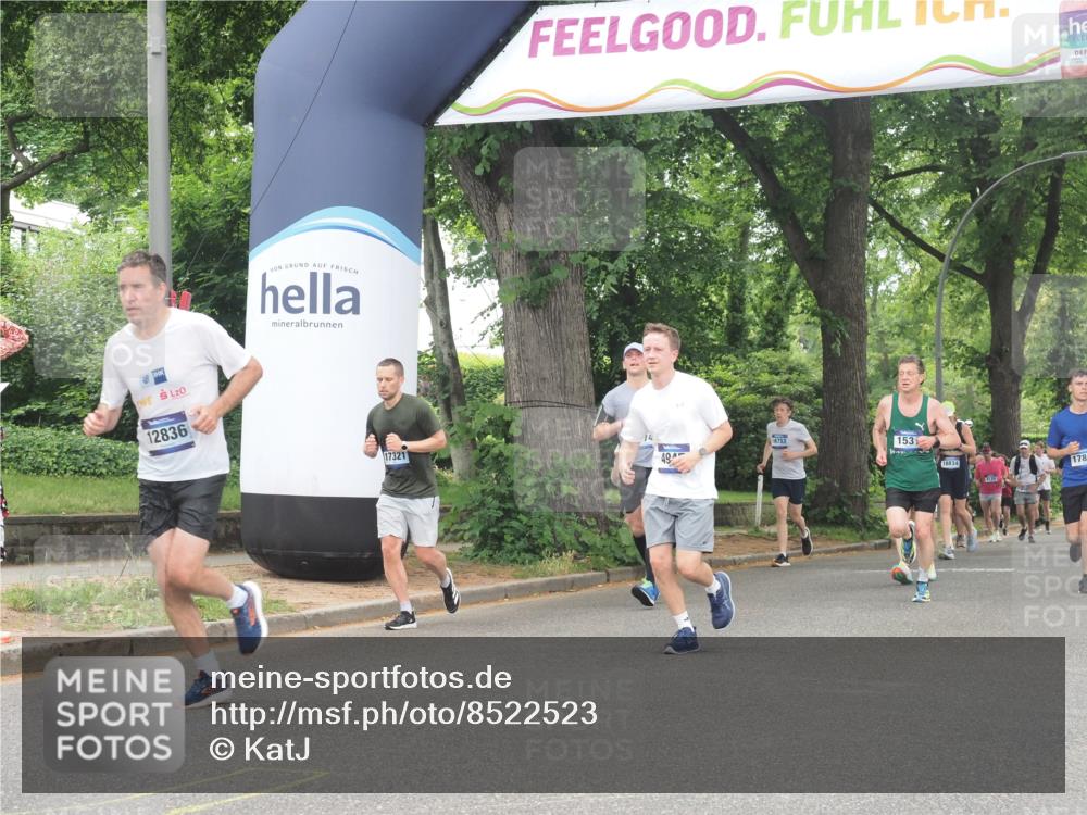 29.06.2025 - hella hamburg halbmarathon KatJ http://msf.ph/oto/8522523 29.06.2025 10:50:49 Zwischen KM18-KM19 1531, 4945, 6966 meine-sportfotos.de