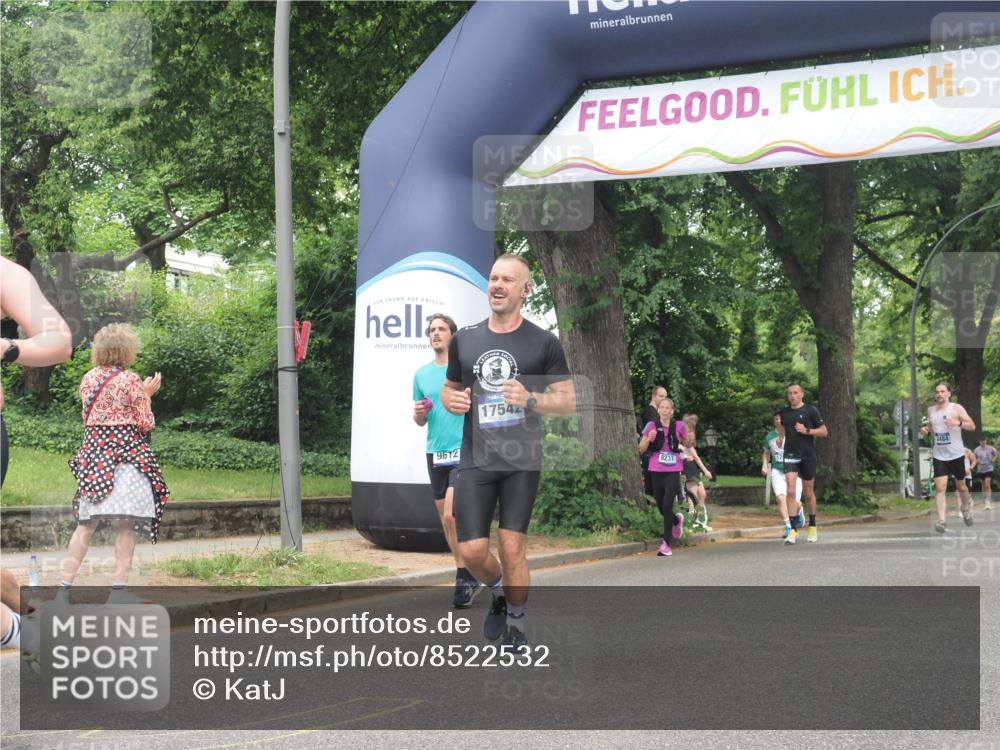 29.06.2025 - hella hamburg halbmarathon KatJ http://msf.ph/oto/8522532 29.06.2025 11:00:26 Zwischen KM18-KM19 1838, 2471, 6352, 8237 meine-sportfotos.de