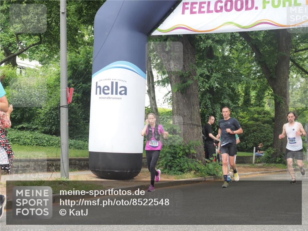 29.06.2025 - hella hamburg halbmarathon KatJ http://msf.ph/oto/8522548 29.06.2025 11:00:27 Zwischen KM18-KM19 1651, 1838, 2471, 6352, 8237 meine-sportfotos.de