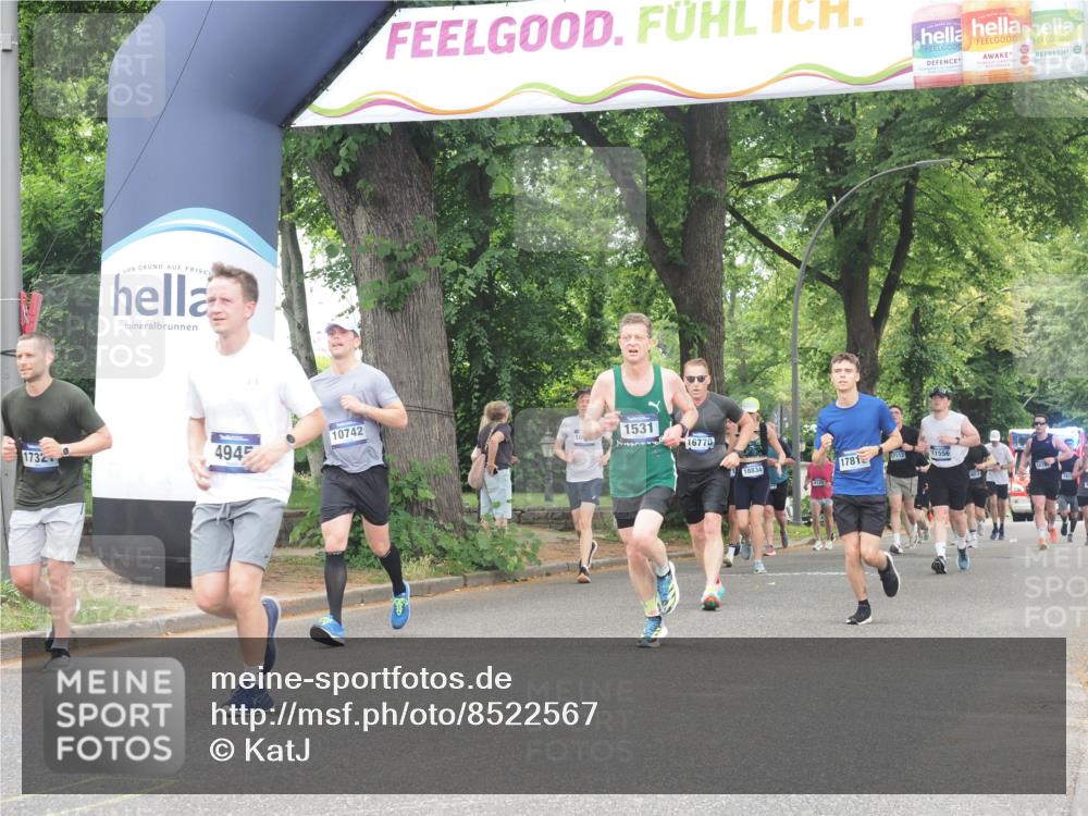 29.06.2025 - hella hamburg halbmarathon KatJ http://msf.ph/oto/8522567 29.06.2025 10:50:50 Zwischen KM18-KM19 1531, 4945, 6966 meine-sportfotos.de