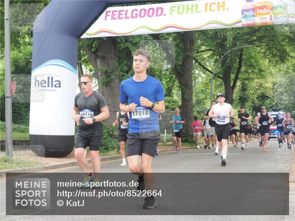 29.06.2025 - hella hamburg halbmarathon KatJ http://msf.ph/oto/8522664 29.06.2025 10:50:53 Zwischen KM18-KM19 1531, 4945 meine-sportfotos.de