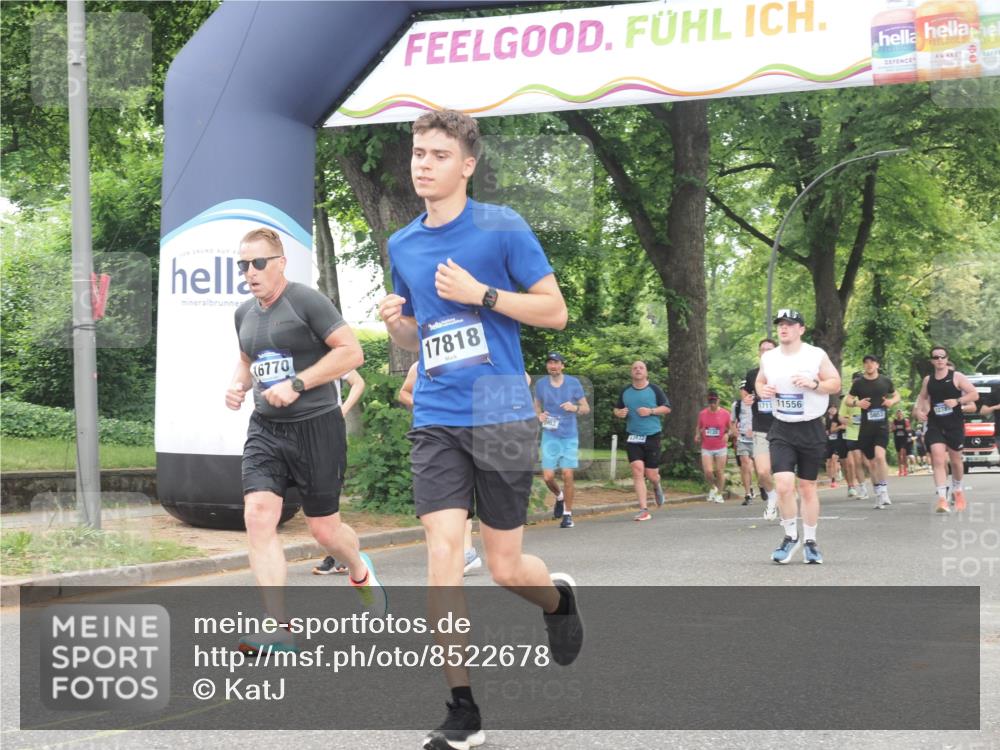 29.06.2025 - hella hamburg halbmarathon KatJ http://msf.ph/oto/8522678 29.06.2025 10:50:53 Zwischen KM18-KM19 1531, 4945 meine-sportfotos.de