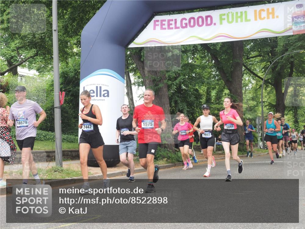 29.06.2025 - hella hamburg halbmarathon KatJ http://msf.ph/oto/8522898 29.06.2025 11:00:39 Zwischen KM18-KM19 1007, 1296, 1575, 7442, 7897 meine-sportfotos.de