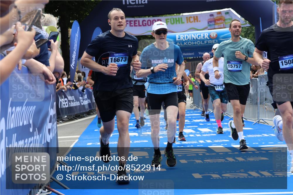 29.06.2025 - hella hamburg halbmarathon Strokosch-Dieckow http://msf.ph/oto/8522914 29.06.2025 11:24:55 Ziel 1269, 1773, 6030, 6576, 6977, 7672, 8537, 9259, 9576, 10649, 12278, 12384, 12470, 13453, 13500, 14024, 14779, 14901, 14903, 15086, 15757, 16586, 16673, 16833, 16863, 17496, 17954, 18210, 18417, 18620 meine-sportfotos.de
