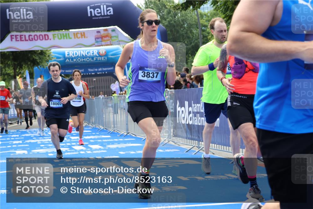 29.06.2025 - hella hamburg halbmarathon Strokosch-Dieckow http://msf.ph/oto/8523163 29.06.2025 11:25:09 Ziel 1131, 3837, 5429, 6899, 8206, 8207, 9788, 11376, 11634, 12500, 13366, 13386, 13584, 14240, 15180, 16991, 17699, 18007, 18620 meine-sportfotos.de