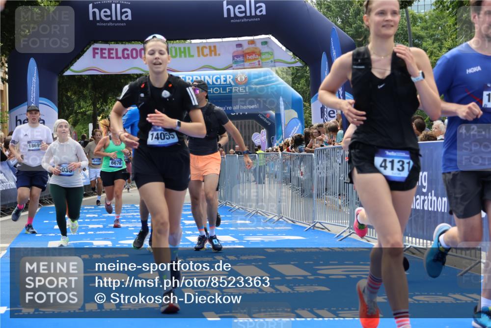 29.06.2025 - hella hamburg halbmarathon Strokosch-Dieckow http://msf.ph/oto/8523363 29.06.2025 11:25:21 Ziel 4131, 5035, 5041, 6676, 6872, 7519, 9642, 10977, 11376, 13206, 14055, 15402, 15404, 15608, 16487, 17027, 17052, 18698, 19180 meine-sportfotos.de