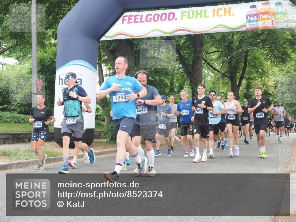 29.06.2025 - hella hamburg halbmarathon KatJ http://msf.ph/oto/8523374 29.06.2025 10:51:24 Zwischen KM18-KM19 1194, 1702, 1992, 2979, 4542, 6907, 6908, 7081, 8520, 8561 meine-sportfotos.de