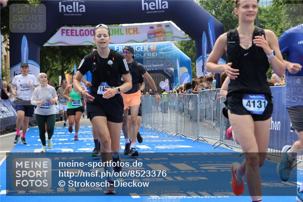 29.06.2025 - hella hamburg halbmarathon Strokosch-Dieckow http://msf.ph/oto/8523376 29.06.2025 11:25:22 Ziel 4131, 5035, 5041, 6676, 6872, 7519, 9642, 10977, 11376, 13206, 14055, 15402, 15404, 15608, 16487, 17027, 17052, 18698, 19180 meine-sportfotos.de