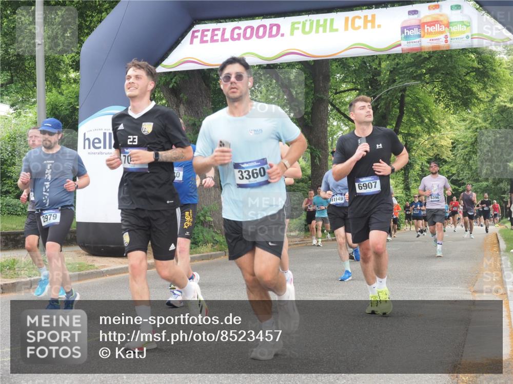 29.06.2025 - hella hamburg halbmarathon KatJ http://msf.ph/oto/8523457 29.06.2025 10:51:26 Zwischen KM18-KM19 1194, 1702, 1992, 2298, 2782, 2979, 4542, 6585, 6907, 6908, 7081, 8520, 8561 meine-sportfotos.de