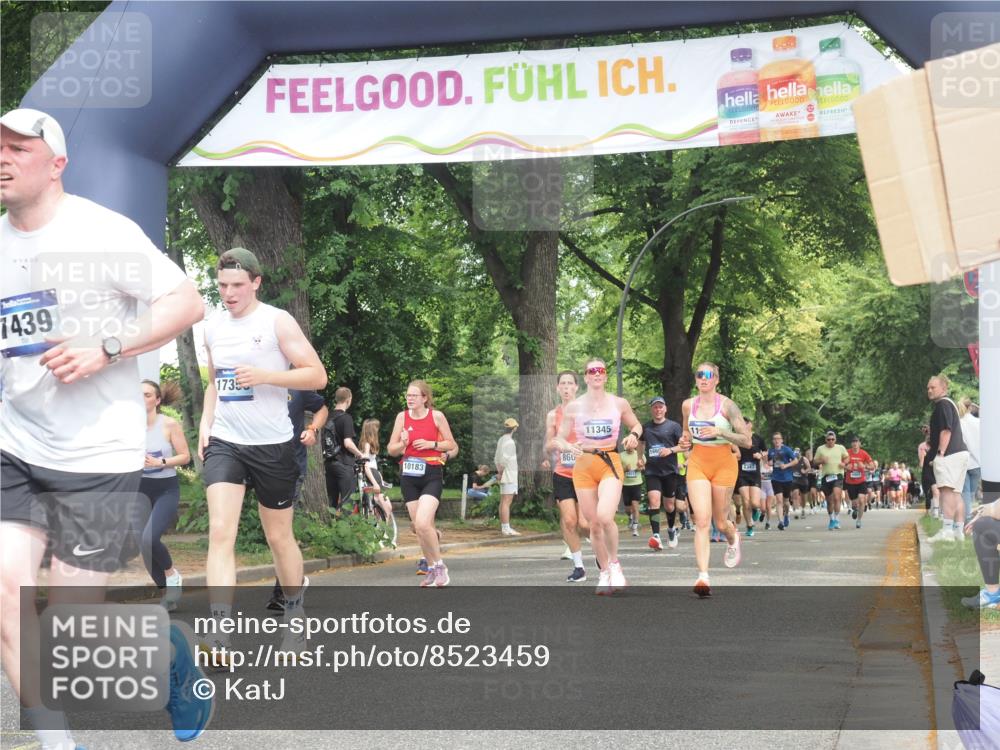 29.06.2025 - hella hamburg halbmarathon KatJ http://msf.ph/oto/8523459 29.06.2025 11:00:55 Zwischen KM18-KM19 1795, 2311, 2912, 5807, 7439 meine-sportfotos.de
