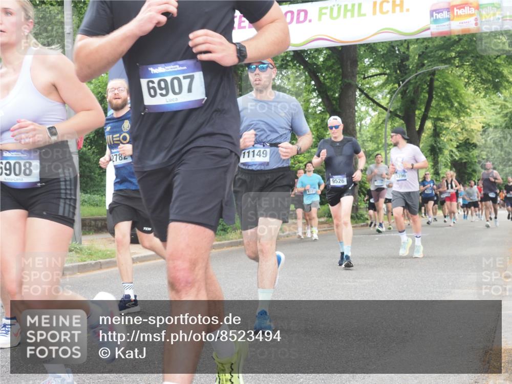 29.06.2025 - hella hamburg halbmarathon KatJ http://msf.ph/oto/8523494 29.06.2025 10:51:28 Zwischen KM18-KM19 1194, 1702, 1992, 2298, 2782, 2979, 4542, 5396, 6585, 6907, 6908, 7081, 8520, 8561 meine-sportfotos.de