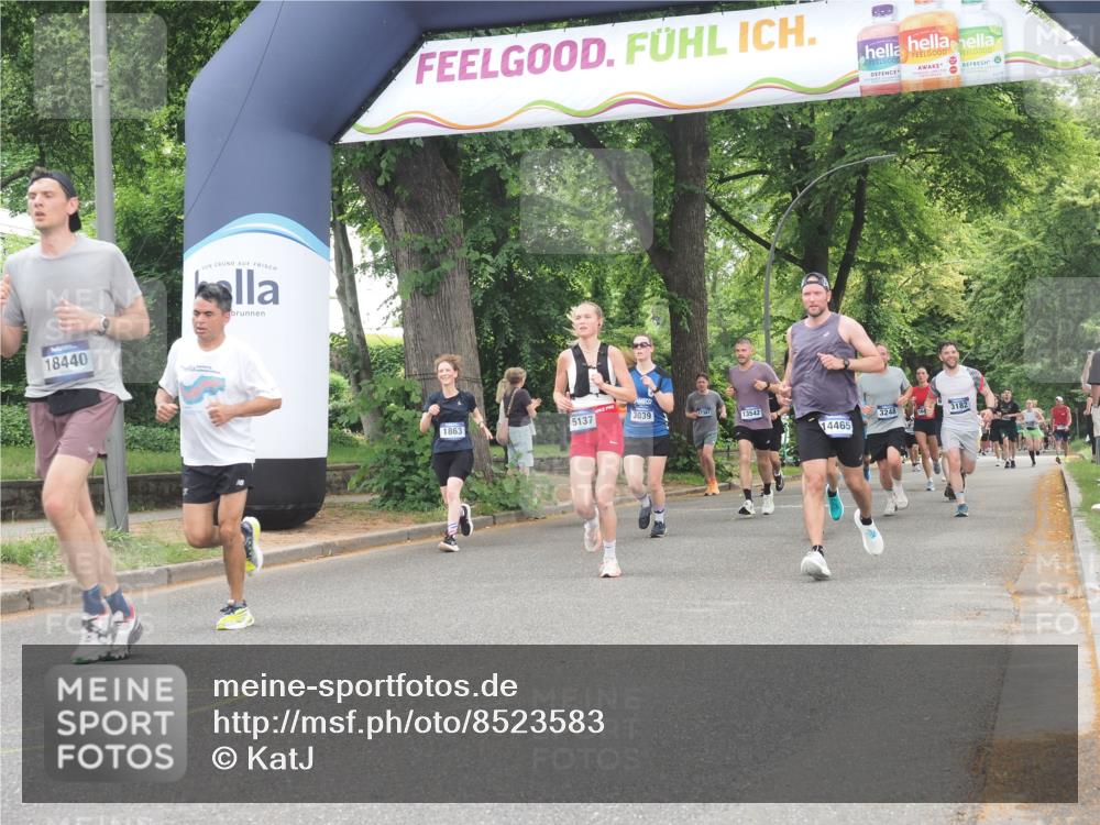 29.06.2025 - hella hamburg halbmarathon KatJ http://msf.ph/oto/8523583 29.06.2025 10:51:33 Zwischen KM18-KM19 1863, 2298, 2782, 3039, 5396, 6585, 7042 meine-sportfotos.de