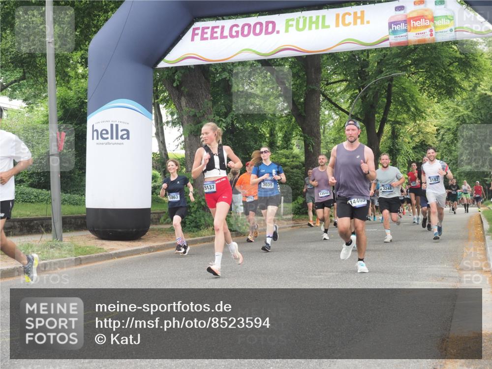 29.06.2025 - hella hamburg halbmarathon KatJ http://msf.ph/oto/8523594 29.06.2025 10:51:33 Zwischen KM18-KM19 1863, 2298, 2782, 3039, 5396, 6585, 7042 meine-sportfotos.de