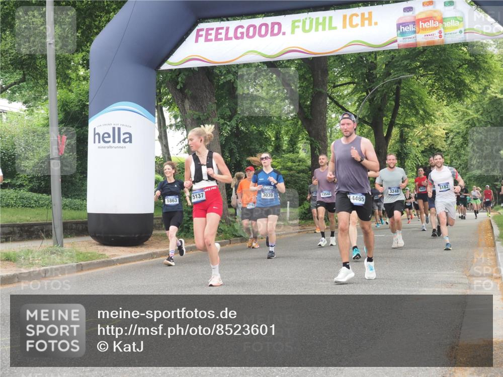 29.06.2025 - hella hamburg halbmarathon KatJ http://msf.ph/oto/8523601 29.06.2025 10:51:33 Zwischen KM18-KM19 1863, 2298, 2782, 3039, 5396, 6585, 7042 meine-sportfotos.de