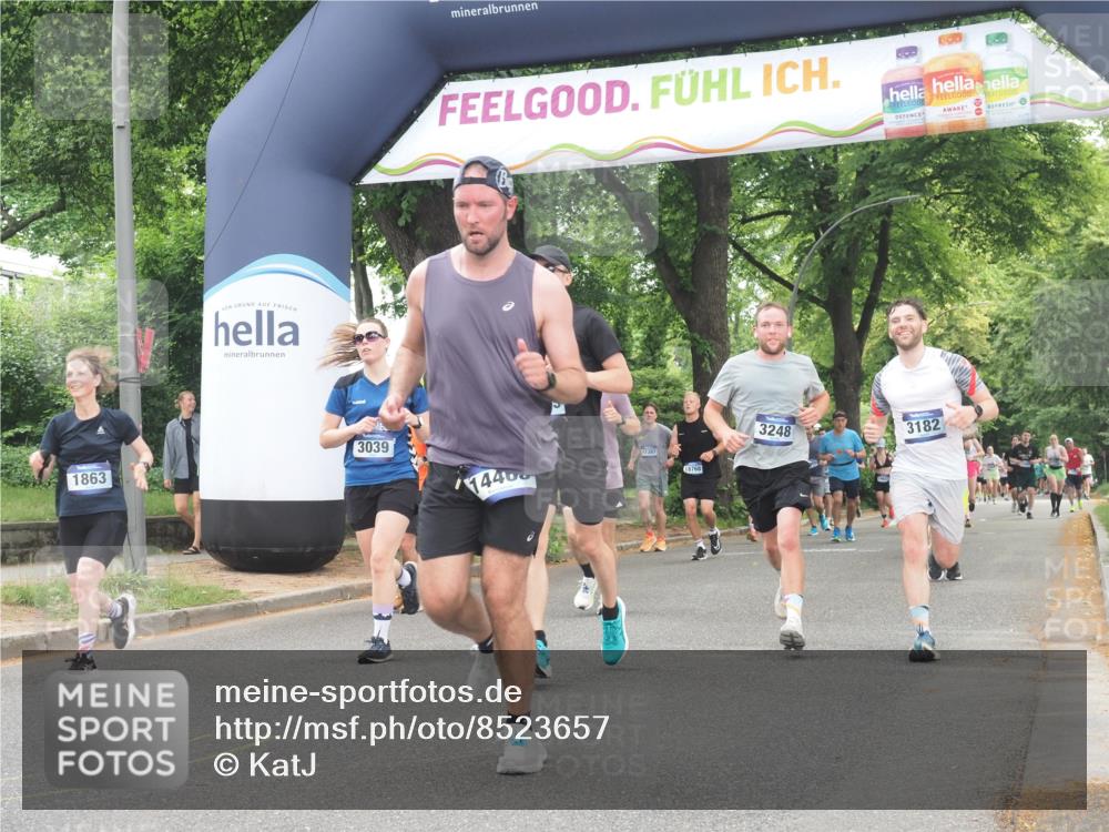 29.06.2025 - hella hamburg halbmarathon KatJ http://msf.ph/oto/8523657 29.06.2025 10:51:35 Zwischen KM18-KM19 1863, 3039, 3182, 3248, 5396, 6100, 7042 meine-sportfotos.de