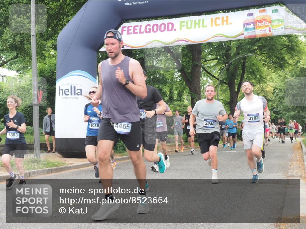 29.06.2025 - hella hamburg halbmarathon KatJ http://msf.ph/oto/8523664 29.06.2025 10:51:35 Zwischen KM18-KM19 1863, 3039, 3182, 3248, 5396, 6100, 7042 meine-sportfotos.de