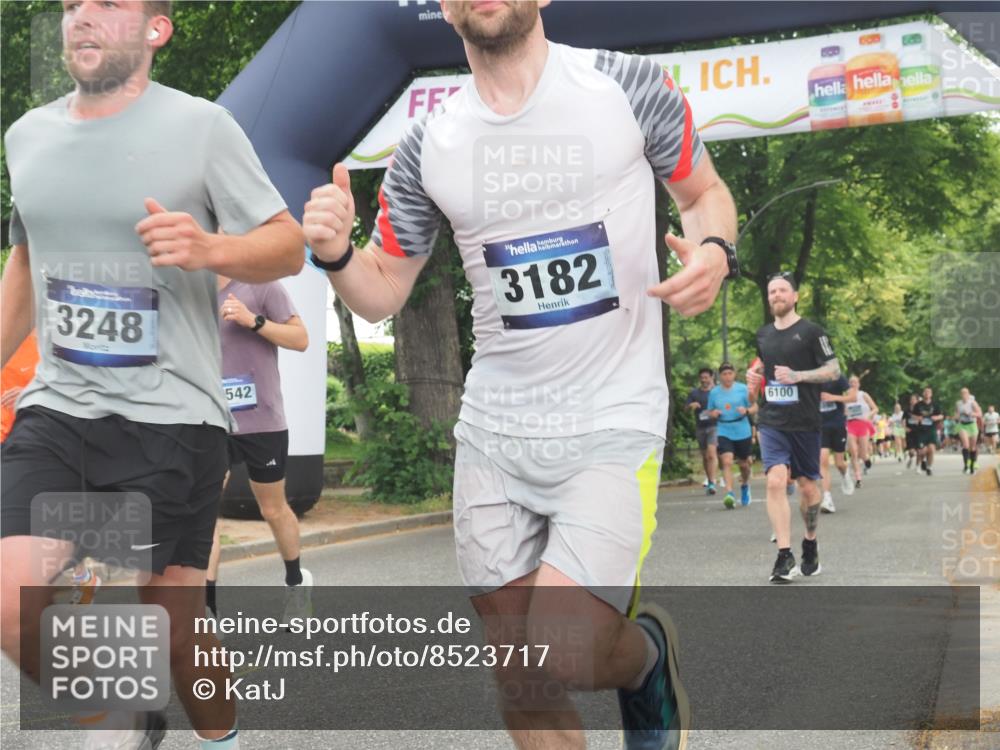 29.06.2025 - hella hamburg halbmarathon KatJ http://msf.ph/oto/8523717 29.06.2025 10:51:36 Zwischen KM18-KM19 1863, 3039, 3182, 3248, 5396, 6100, 7042 meine-sportfotos.de