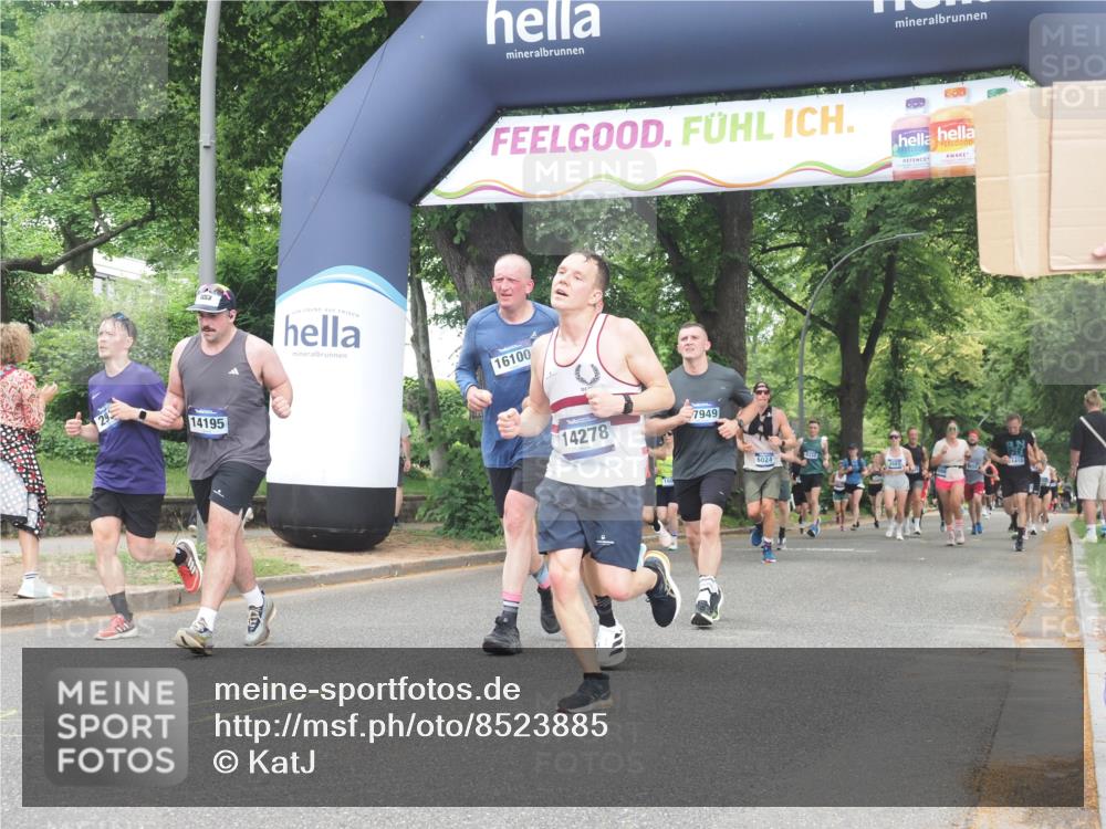 29.06.2025 - hella hamburg halbmarathon KatJ http://msf.ph/oto/8523885 29.06.2025 11:01:10 Zwischen KM18-KM19 1993, 2931, 4804, 7924, 8049 meine-sportfotos.de