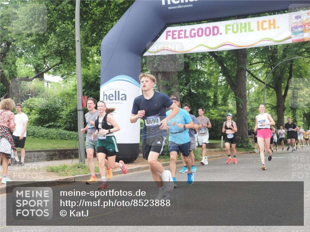29.06.2025 - hella hamburg halbmarathon KatJ http://msf.ph/oto/8523888 29.06.2025 10:51:40 Zwischen KM18-KM19 1842, 1863, 3039, 3182, 3248, 6100, 6174 meine-sportfotos.de