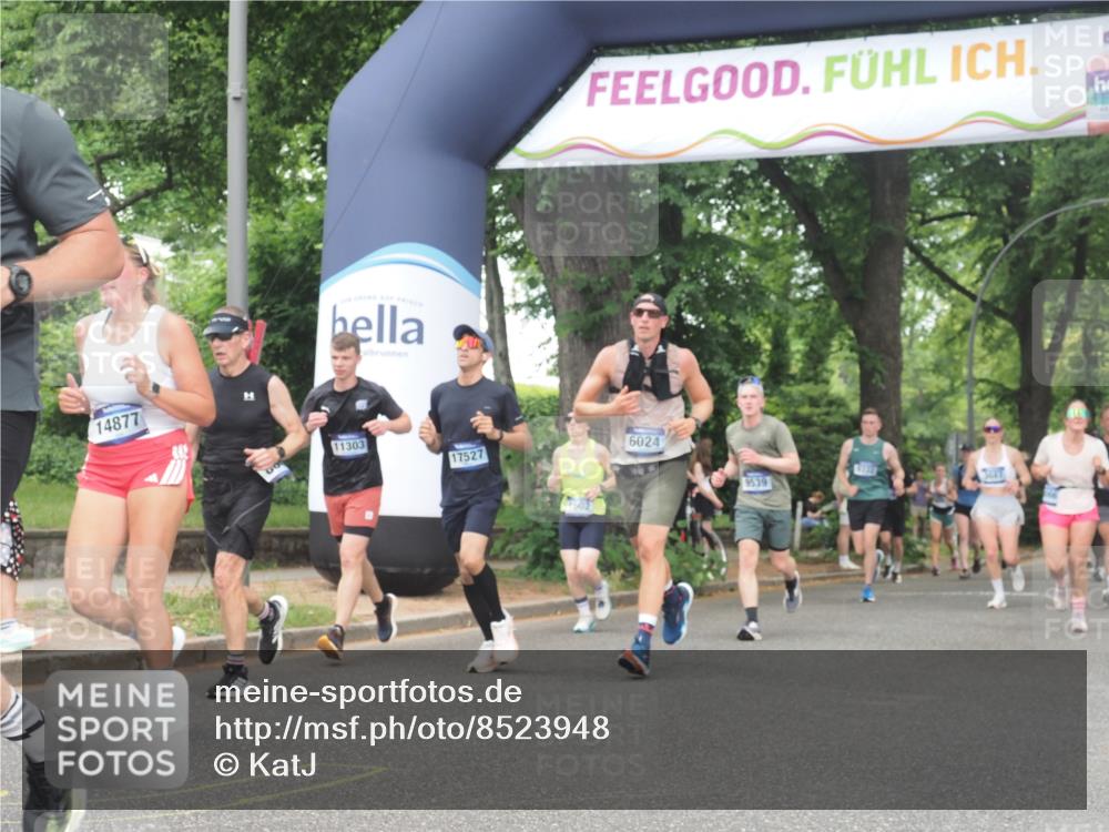 29.06.2025 - hella hamburg halbmarathon KatJ http://msf.ph/oto/8523948 29.06.2025 11:01:12 Zwischen KM18-KM19 1602, 1993, 2931, 6024, 8049 meine-sportfotos.de