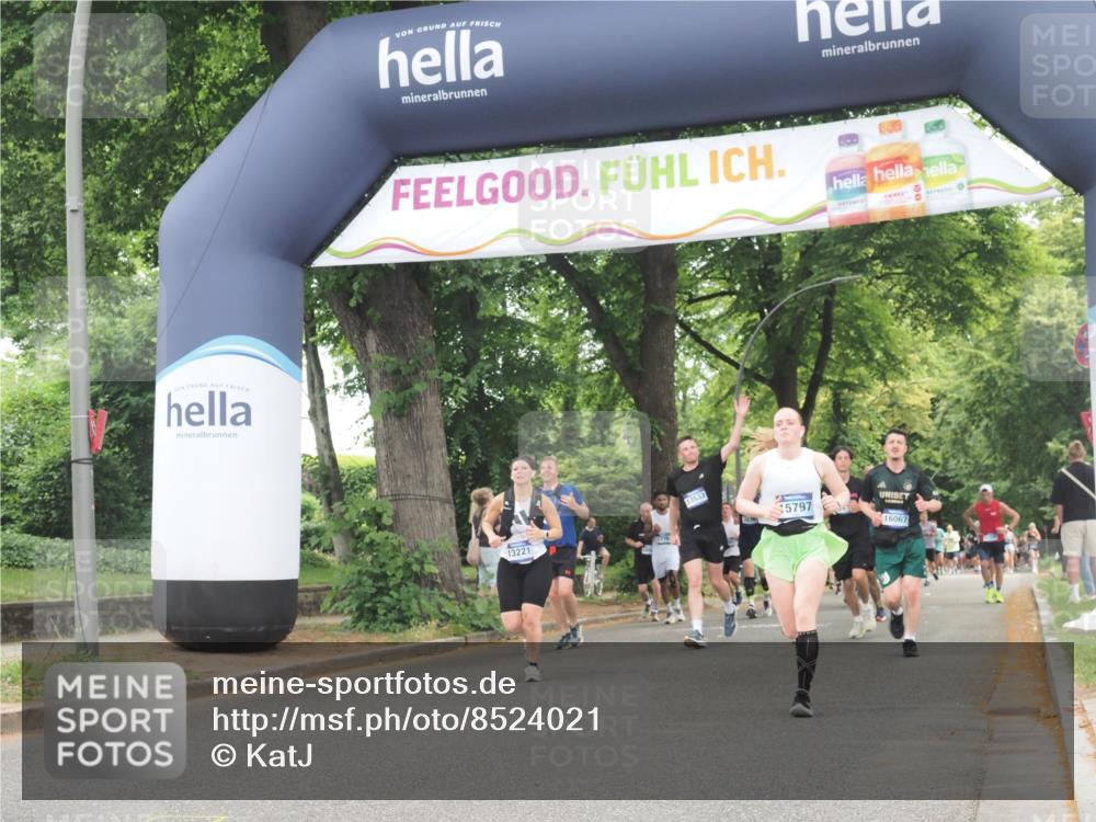 29.06.2025 - hella hamburg halbmarathon KatJ http://msf.ph/oto/8524021 29.06.2025 10:51:44 Zwischen KM18-KM19 1842, 6174 meine-sportfotos.de