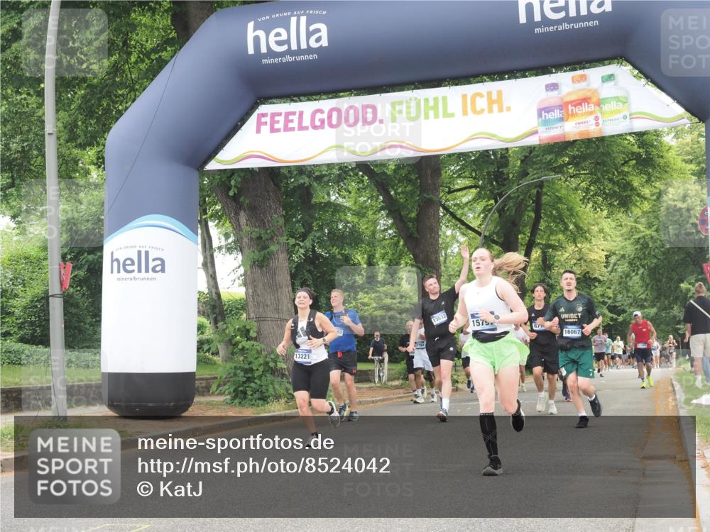 29.06.2025 - hella hamburg halbmarathon KatJ http://msf.ph/oto/8524042 29.06.2025 10:51:44 Zwischen KM18-KM19 1842, 6174 meine-sportfotos.de
