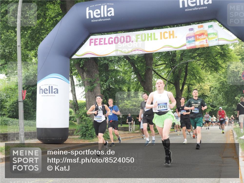 29.06.2025 - hella hamburg halbmarathon KatJ http://msf.ph/oto/8524050 29.06.2025 10:51:44 Zwischen KM18-KM19 1842, 6174 meine-sportfotos.de