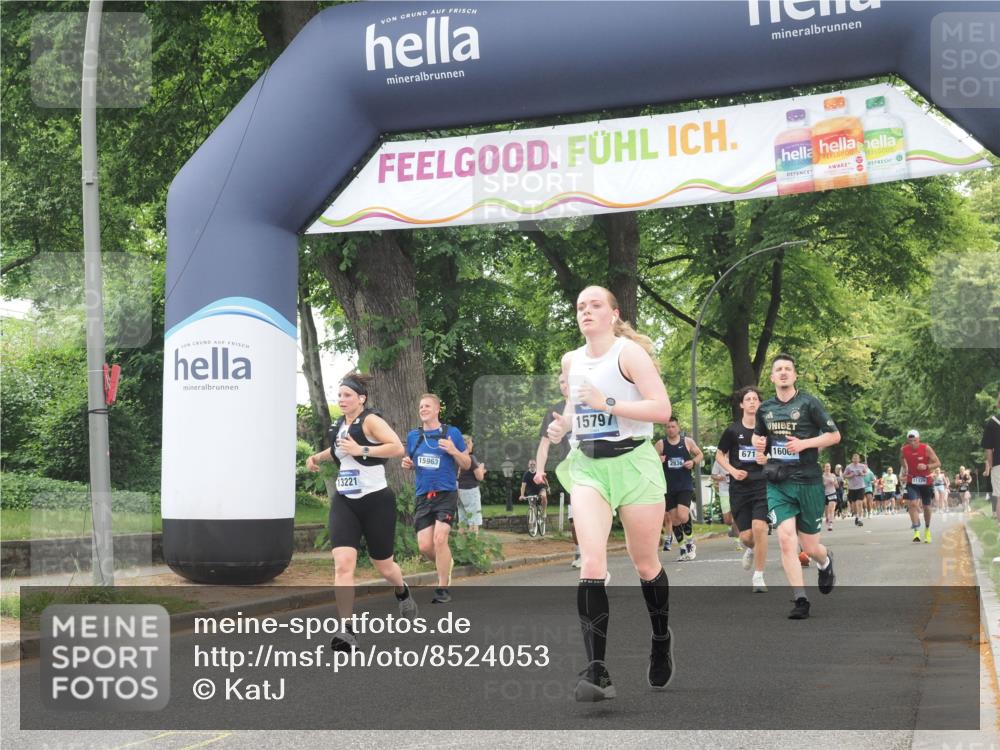 29.06.2025 - hella hamburg halbmarathon KatJ http://msf.ph/oto/8524053 29.06.2025 10:51:45 Zwischen KM18-KM19 1842, 6174, 6714 meine-sportfotos.de